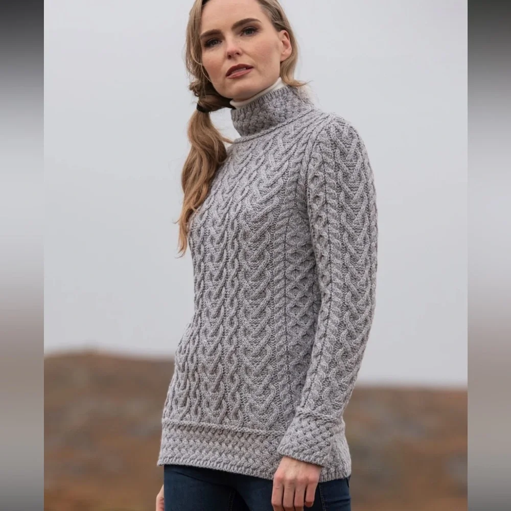 ARAN MÕR Ireland NWT Hearts High Neck Merino Wool Cable Sweater Fisherman Core - Picture 4 of 12
